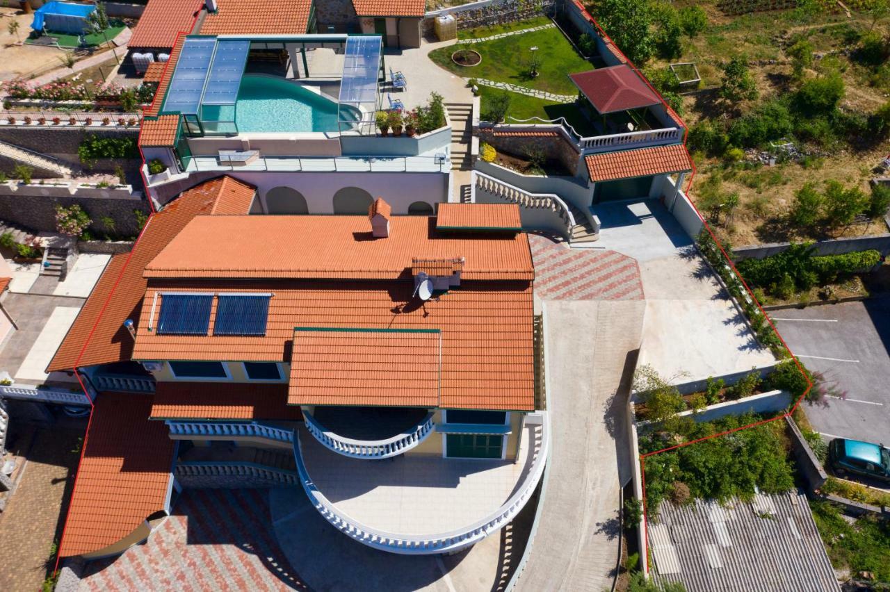 Villa Meri Rijeka Buitenkant foto