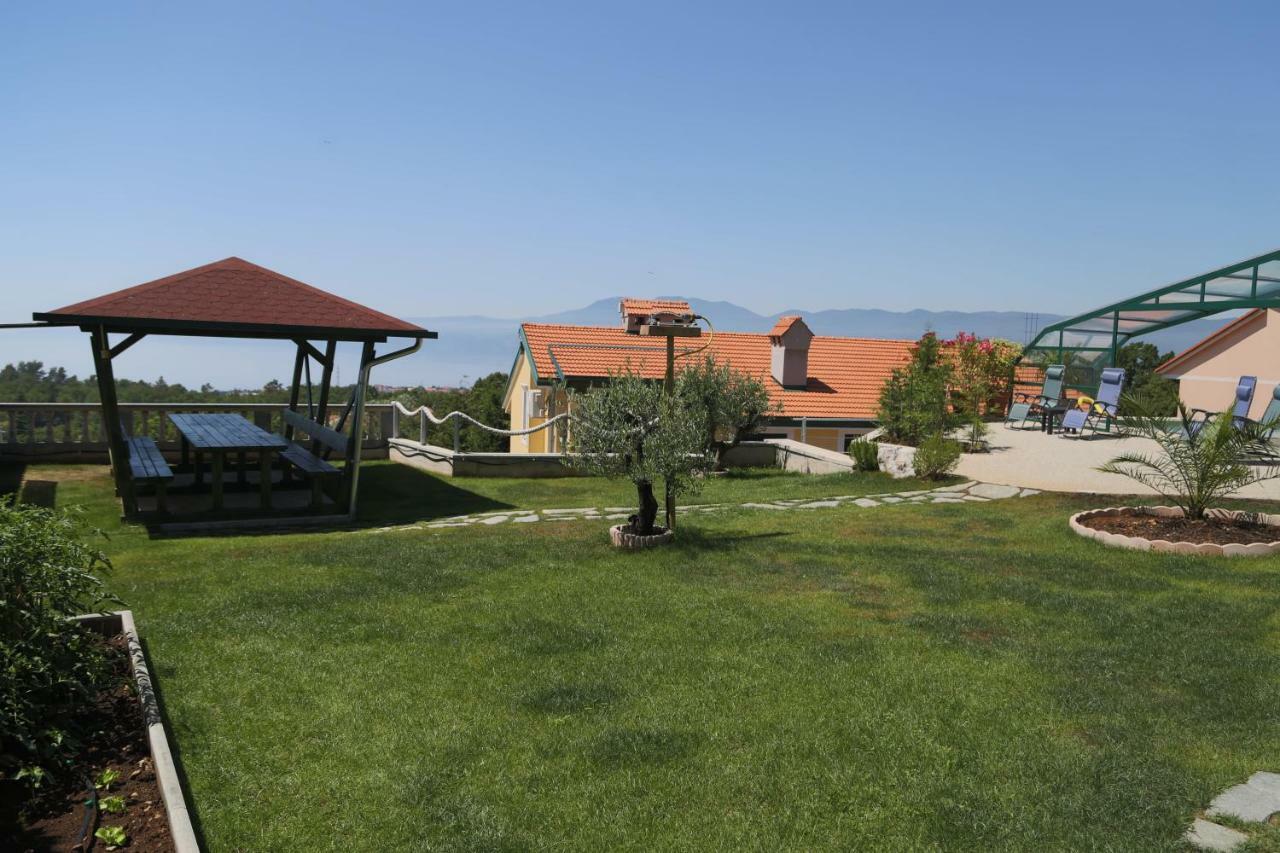 Villa Meri Rijeka Buitenkant foto