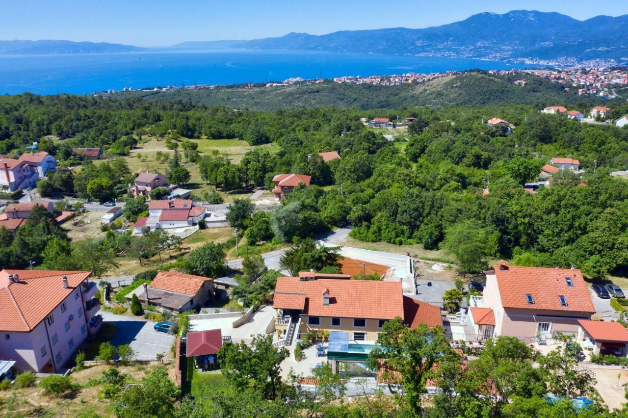 Villa Meri Rijeka Buitenkant foto